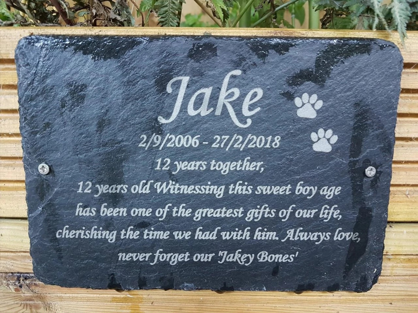 Slate memorial sign plaque - personalised for Dog, Cat, Bird or Rabbit: Choose your silhouette picture.