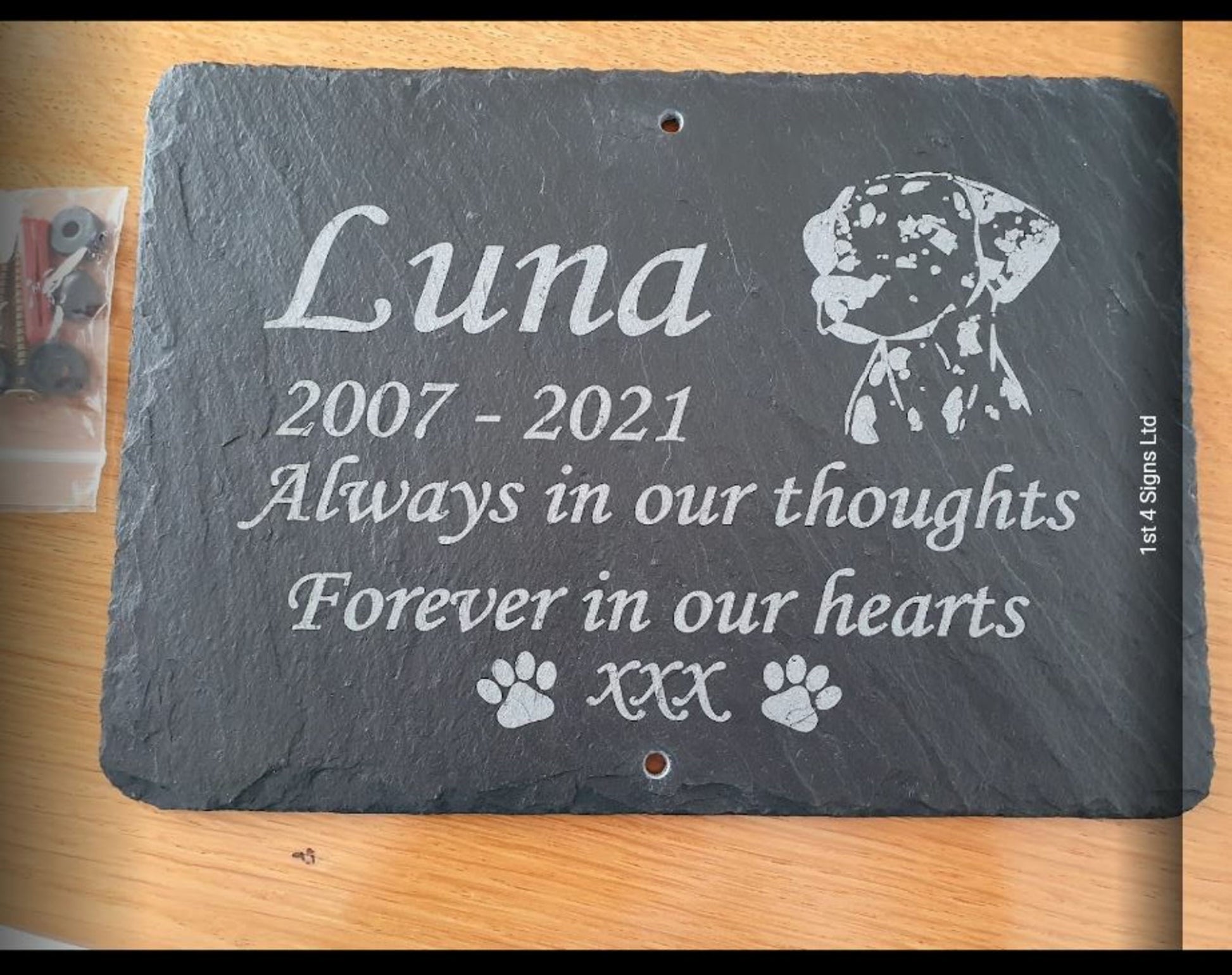 Slate memorial sign plaque - personalised for Dog, Cat, Bird or Rabbit: Choose your silhouette picture.