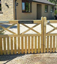 Driveway gates sign