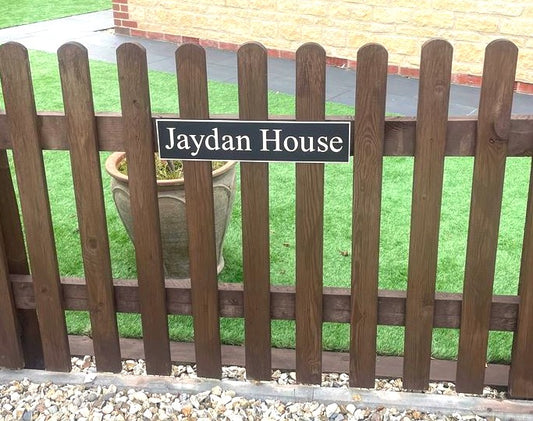 aluminium gate sign
